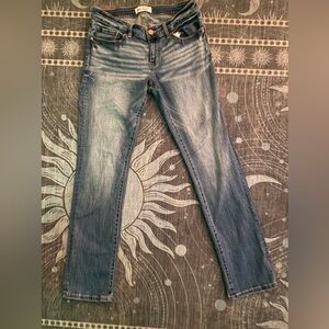 BKE Stella low rise jeans. Great condition. Barely worn. 29-31 size.